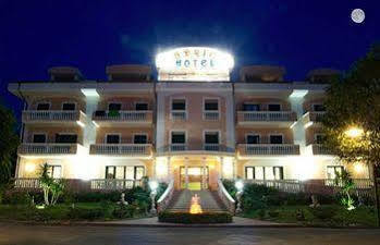 Hotel Residence Adria Rodi Garganico Luaran gambar