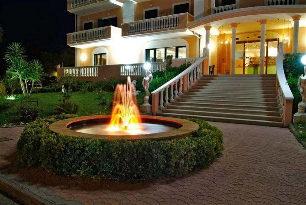 Hotel Residence Adria Rodi Garganico Luaran gambar